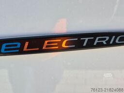 MERCEDES-BENZ Sprinter 420 Elektro bis zu 19 Schlafsessel