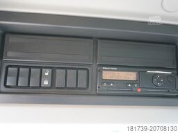 Renault D12 / New galvanized tow truck superstru