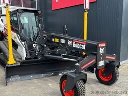BOBCAT T 76 mit Grader 96