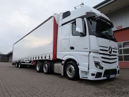 Wiese Gabelstaplertransporter mit Rampe