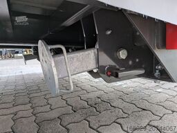 Wiese Gabelstaplertransporter mit Rampe