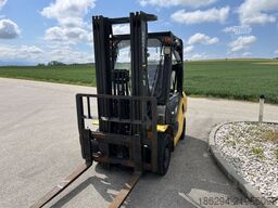 Komatsu FD25T-17