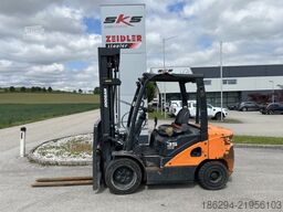 Doosan D35C-7