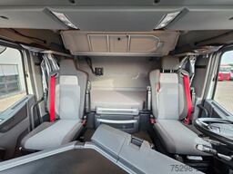 RENAULT T520 / Kipphydraulik / Nebenabtrieb / 6E