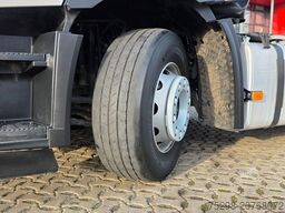 RENAULT T520 / Kipphydraulik / Nebenabtrieb / 6E