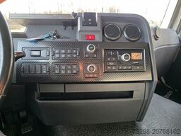 RENAULT T520 / Kipphydraulik / Nebenabtrieb