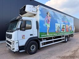 Volvo FM 330 19T FRIGO - CARRIER SUPRA 950MT + LIFT -...