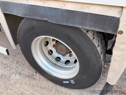 Volvo FM 330 19T FRIGO - CARRIER SUPRA 950MT + LIFT -...