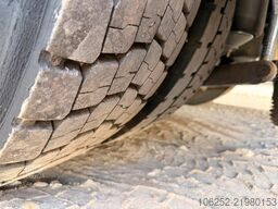 Volvo FM 330 19T FRIGO - CARRIER SUPRA 950MT + LIFT -...