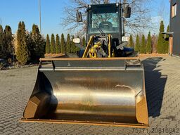 Komatsu WA100M-8E0 ŁADOWARKA KOŁOWA