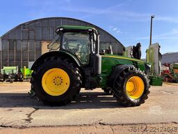 John Deere 8320 R