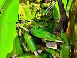 John Deere 8320 R