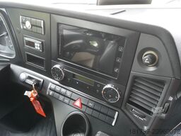 Mercedes-Benz Actros 1824 / Refrigerator 22 EPAL