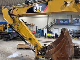 CATERPILLAR 320 EL