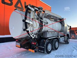 Volvo FM 300 6x6 FOR SALE AS CHASSIS / ONLY 189215 km !
