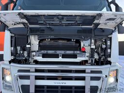 Volvo FM 300 6x6 FOR SALE AS CHASSIS / ONLY 189215 km !