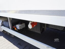 Iveco Eurocargo 100-190 4x2 E6 / Refrigerator