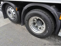 DAF XF 480 E6 6x2 / Lamberet refrigerator