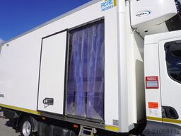 Renault D12 / Lamberet refrigerated truck / lift