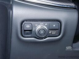 MERCEDES-BENZ V 250 d AMG Lang AMG NAVI AHK DISTR 360° LED