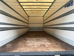 IVECO Daily 72C18 Hi Matic Koffer mit Ladebordwand