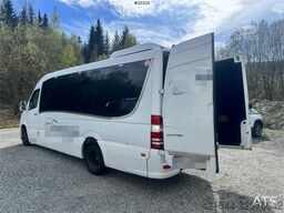 Mercedes-Benz Sprinter 519 CDI Minibus – 17 Seats