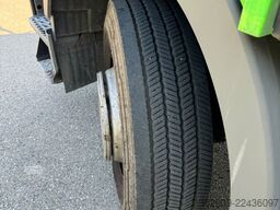 MERCEDES-BENZ Axor 1833L PRITSCHE KRAN HIAB 095 EH SEHR GEPFLE