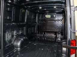 Volkswagen Crafter 2.0 TDI 177pk L3 H2 Automaat Airco Navi...