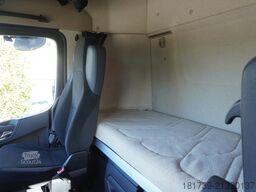 Mercedes-Benz Actros 2548 MP5 6×2 / Schmitz 19 EPAL