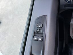 Peugeot EXPERT L2H1 2.0 120 EAT 8