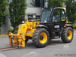 JCB 535-95 / 3.5 T / range 9.5 m / joystick
