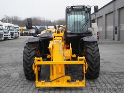 JCB 535-95 / 3.5 T / range 9.5 m / joystick