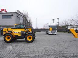 JCB 535-95 / 3.5 T / range 9.5 m / joystick