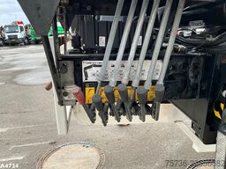 Laadplateau met Hiab 14 Tonmeter laadkraan 