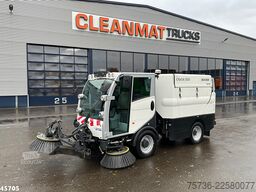 Bucher Citycat 2020 with 3-rd brush