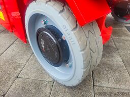 De Jong Trucks & Trailers B.V. De Jong Trucks & Trailers B.V. De Jong Trucks & Trailers B.V.