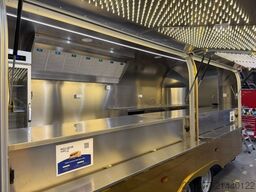 ESSELMANN Delistar Foodtruck 6000 ähn. Airstream