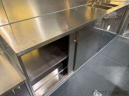 ESSELMANN Delistar Foodtruck 6000 ähn. Airstream