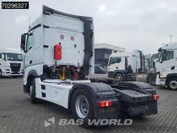 Mercedes Actros 1845 Actros 4X2 StreamSpace Retarder ADR...