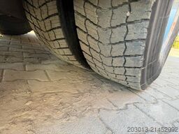 MERCEDES-BENZ Actros 2660 6x4 Holztransport mit Kran Penz 10Z8