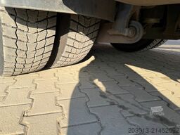 MERCEDES-BENZ Actros 2660 6x4 Holztransport mit Kran Penz 10Z8