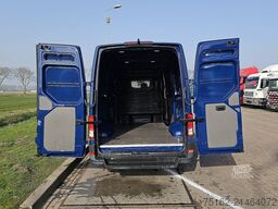 VOLKSWAGEN CRAFTER 35 elektrisch LED