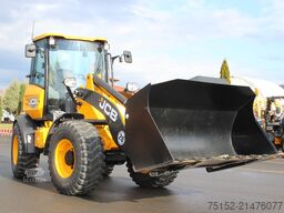 JCB Radlader 409 inkl. Schaufel + Gabel