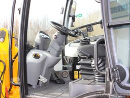 JCB Radlader 409 inkl. Schaufel + Gabel