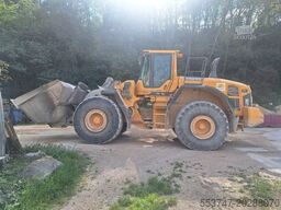 VOLVO L 220 G