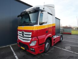 Mercedes-Benz Actros 1942 tractor unit
