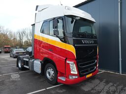 Volvo FH 420 LNG Globetrotter tractor unit