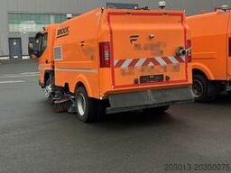 MITSUBISHI Canter FUSO Kehrmaschine BROCK SL140 4 m³