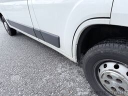 PEUGEOT Boxer Kasten L2H2 BlueHDi 130 Klima mit AHK *TÜV