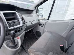 OPEL Vivaro 2,5 CDTI 107 kW 6 Sitzer Kasten DOKA AHK